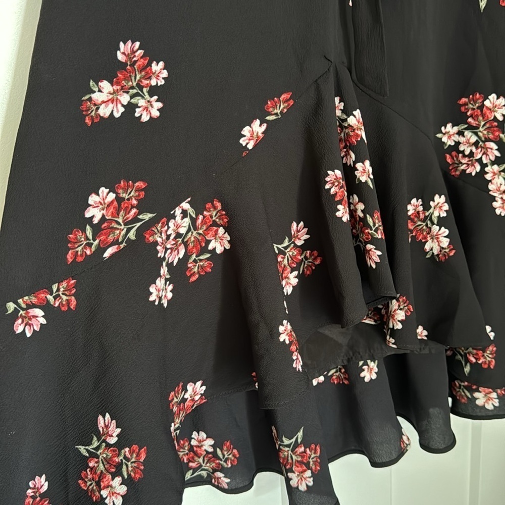 BB Dakota Floral V-Neck Ruffle Flare Swing Mini Dress Size 6 Women’s Fall Dress - Picture 9 of 16